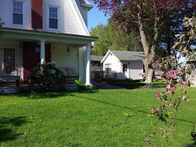 35 Coolidge Ave, Troy, NY 12180 - photo 3