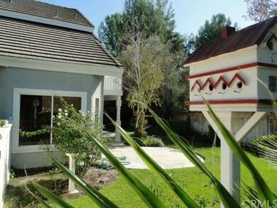 LARGE SIDE CORNER LOT WITH LANDSCAPING