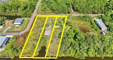 10010 Bayou View Dr E, Bay St. Louis, MS 39520 - photo 2