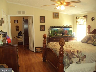 464 Marple Rd, Winchester, VA 22603 - photo 4