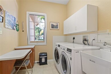 1014 Ventana Dr, Ruskin, FL 33573 - photo 6