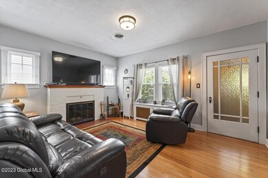 202 Sycamore St, Albany, NY 12209 - photo 4