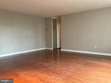 Radnor House unit 301, Bryn Mawr, PA 19010 - photo 6