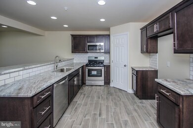 522 Arietta Ct, Reading, PA 19605 - photo 4