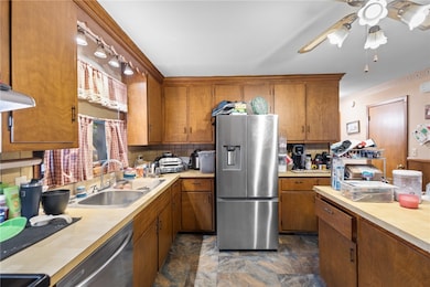 121 Heather St, Cranston, RI 02920 - photo 3