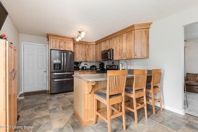 270 Harrison Cir, Mount Washington, KY 40047 - photo 7