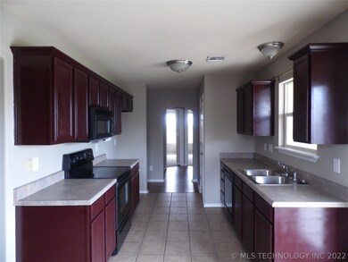 20417 E 43rd St S, Broken Arrow, OK 74014 - photo 7