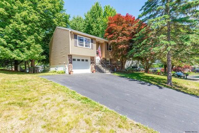 10 Daniel St, Rensselaer, NY 12144 - photo 3