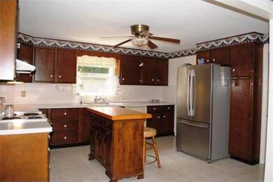 16 Rye Hill St, Whitman, MA 02382 - photo 7