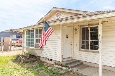 3415 SW 26th St, Redmond, OR 97756 - photo 5