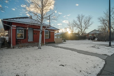 907 W Pershing Blvd, Cheyenne, WY 82001 - photo 2