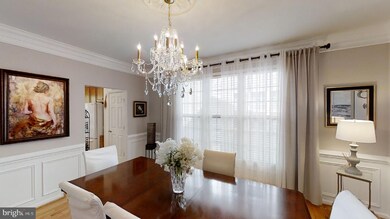 7210 Lyndam Hill Cir, Lorton, VA 22079 - photo 7