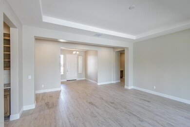 4) FORMAL LIVING TO ENTRY