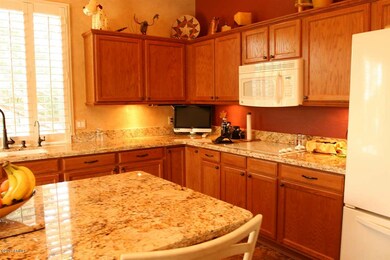 630 Portland kitchen tv