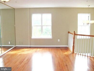 4142 Brown Bark Cir, Randallstown, MD 21133 - photo 5