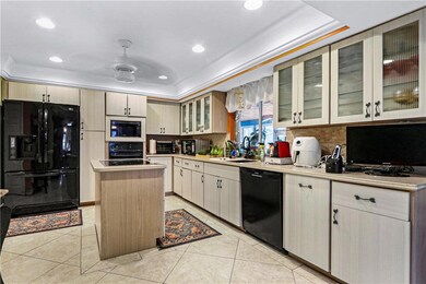 Large eat-in kitchen with lots of cabinet space
