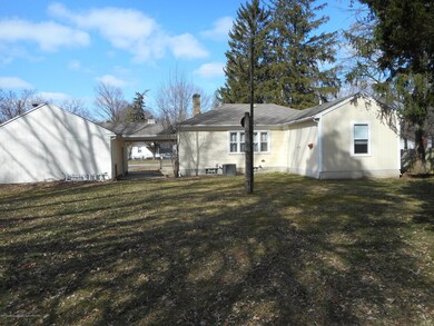 409 W Miller Rd, Lansing, MI 48911 - photo 3