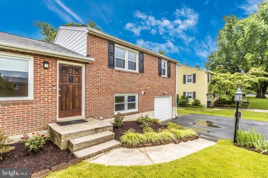 601 Olesmont Rd, Catonsville, MD 21228 - photo 2