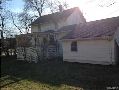 196 Thompson St, North Tonawanda, NY 14120 - photo 4