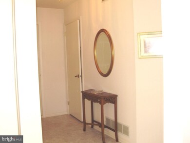 69 Knollwood Dr, Woodbury, NJ 08096 - photo 2