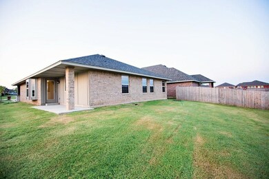 18224 Sandhurst Ct, Edmond, OK 73012 - photo 4