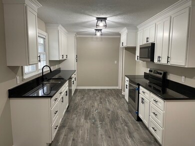 611 Henley St, Manchester, TN 37355 - photo 6