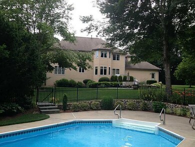Swimming Pool/Hot Tub/Sauna.