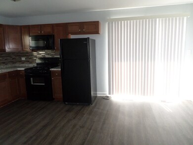 17571 Winston Ct, Country Club Hills, IL 60478 - photo 3