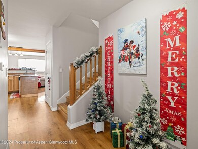 1-web-or-mls-1101-domelby-ct