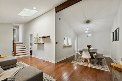 3928 Lizette Ln, Glenview, IL 60026 - photo 4