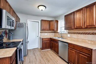 1733 Newark St, Aurora, CO 80010 - photo 5