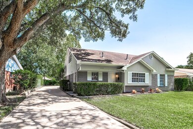 1303 Elm St, Alvin, TX 77511 - photo 3