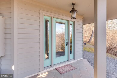 621 Bobcat Dr, Berkeley Springs, WV 25411 - photo 4