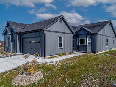 106 Evergreen Ln, Maysville, KY 41056 - photo 2