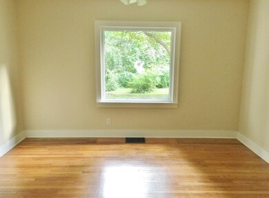 570 W Main St, Niles, MI 49120 - photo 2