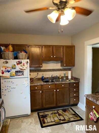 205 & 207 18th Ave, Moline, IL 61265 - photo 6