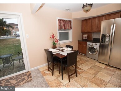 8 Kearney Dr, North Wales, PA 19454 - photo 4