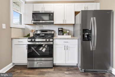 4013 Biddison Ln, Baltimore, MD 21206 - photo 5