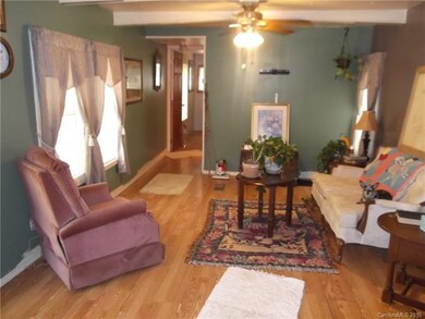 123 Lynnwood Ln, Hendersonville, NC 28792 - photo 2