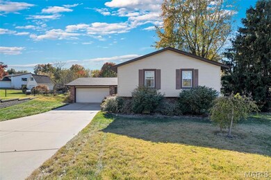 7 Amber Ct, Saint Charles, MO 63303 - photo 2
