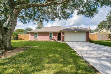 4920 Charnock Dr, Alvin, TX 77511 - photo 2