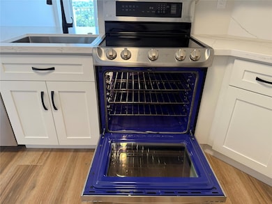 Brand new self cleaning oven