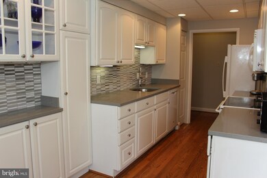 Treebrooke unit 112, Oakton, VA 22124 - photo 4