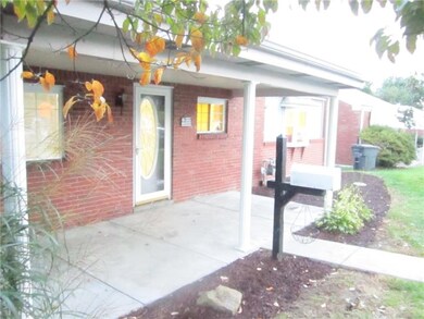 COVERED FRONT PORCH