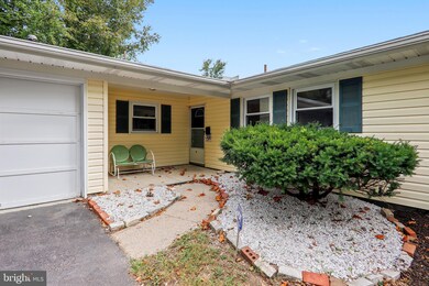 4905 Riverton Ln, Bowie, MD 20715 - photo 2