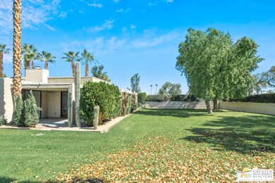 Expsansive HOA greenbelt