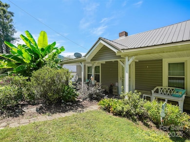 177 Dewey Ave, Canton, NC 28716 - photo 3