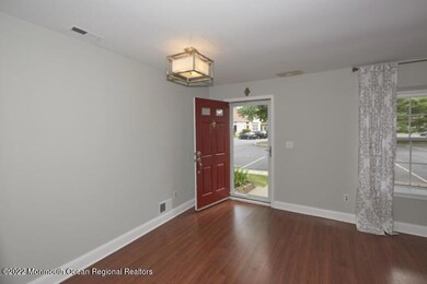 17 Alameda Ct, Eatontown, NJ 07724 - photo 3