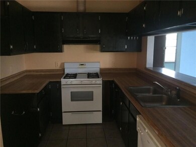 2729 Laurie Ln, Marrero, LA 70072 - photo 4