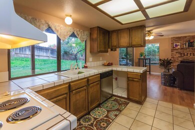 Kitchen 2